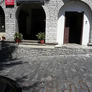 Tina's Gjirokastër