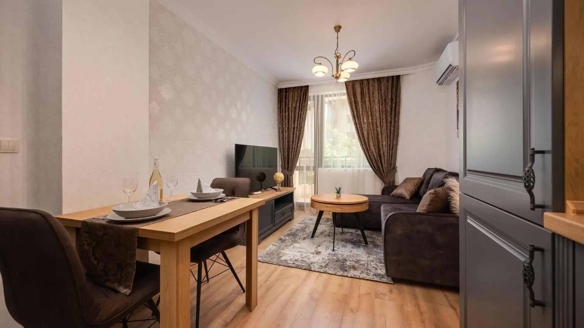 Prestige Central Apartments Varna 0*,